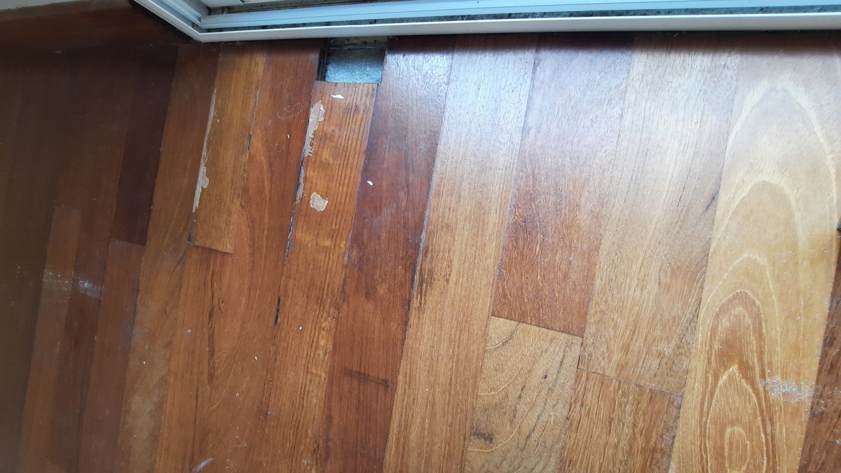 REFECTION PARQUET BOIS SUITE DEGAT DES EAUX